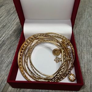 Good Charm Bracelet Set